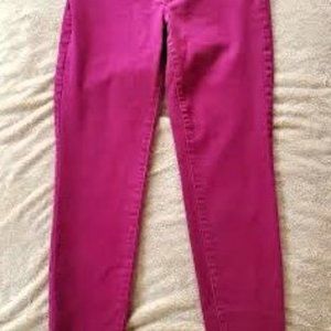 NWT TALBOT WOMEN'S JEGGINGS IN A RICH WINE COLOR JEAN STYLE, SUPER COMFY SIZE 4